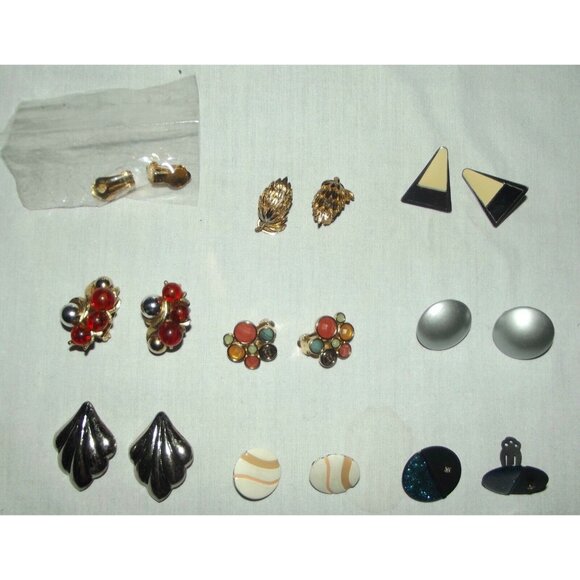 Clip-On Earrings Lot of 8 Pairs (one clip on blank) Vintage - Picture 1 of 7
